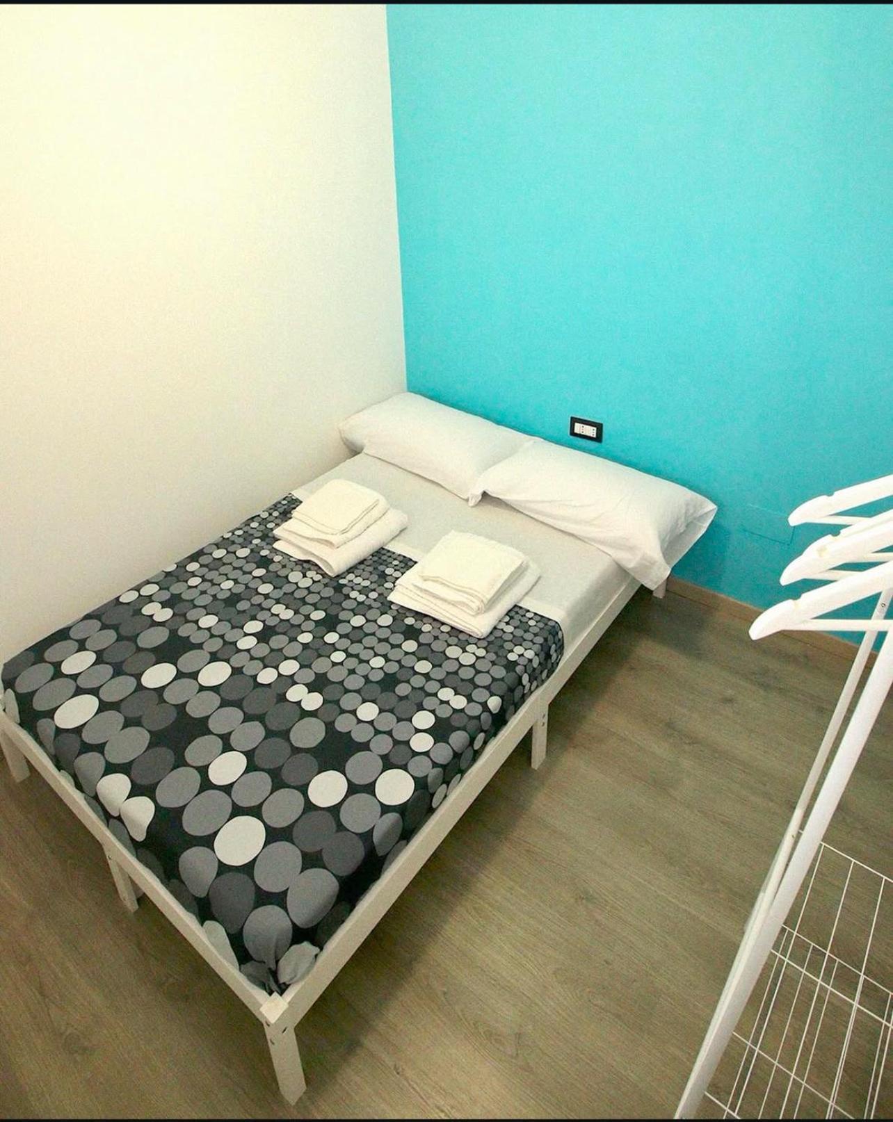 Eneapolis * Naples